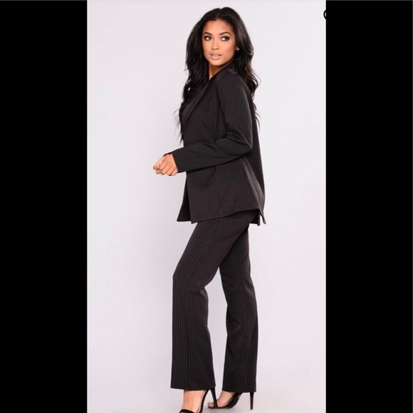 🖤Fashionnova 3 Piece Suit - Picture 2 of 3